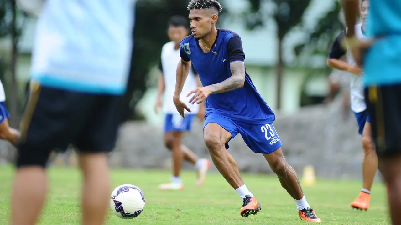 Cristovel Manuel Sibi sedang melakukan seleksi di Arema (Liputan6.com / Rana Adwa)