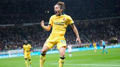 Pemain AC Milan, Luka Modric, melakukan selebrasi setelah mencetak gol ke gawang Bologna dalam giornata ketiga Liga Italia 2025/2026 di Stadion San Siro, Senin (15/9/2025). (AP Photo/Luca Bruno)