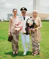 Ramzi telah resmi menjadi Wakil Bupati Cianjur, istrinya Avi Basalamah dan putrinya Asila tampak hadir di pelantikan dengan kompak mengenakan pakaian serba coklat.&nbsp;[@therealasilamaisa]