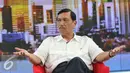 Menkopolhukam Luhut Binsar Pandjaitan saat wawancara khusus di SCTV Tower, Jakarta, Selasa (17/5). Luhut mengatakan mundurnya Ade Komarudin dari calon Ketua Umum Partai Golkar sebagai bentuk kedewasaan. (Liputan6.com/Herman Zakharia)