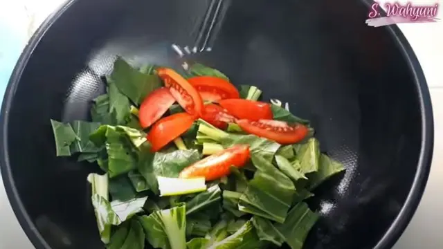 Tumis sawi hijau telur