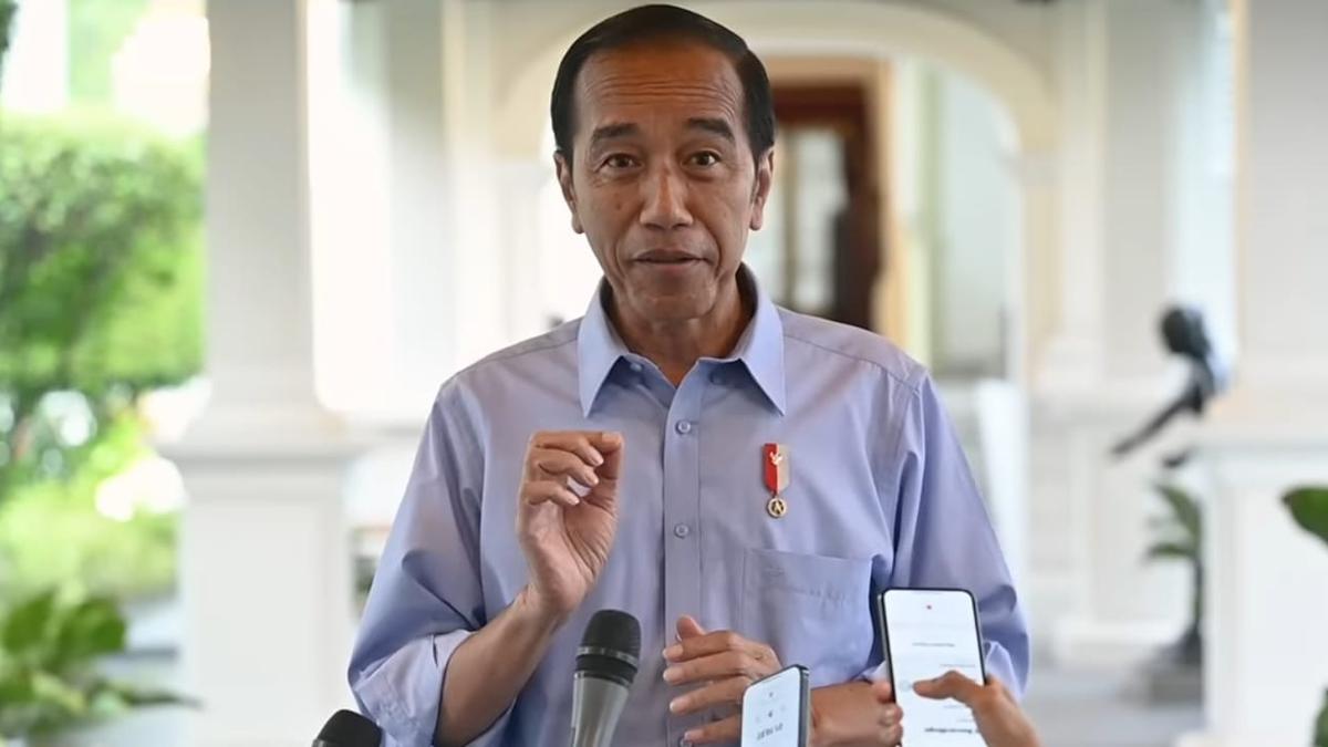 Pakai Kemeja Biru Khas Prabowo-Gibran, Jokowi: Sudah Sering Berita Viral Hari Ini Rabu 18 September 2024