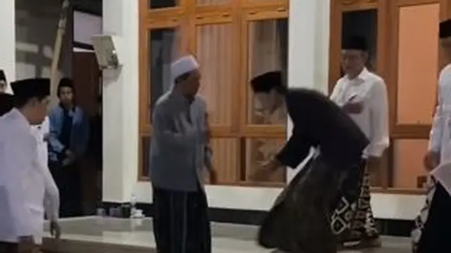 Gus Iqdam sowan di Ponpes Krapyak, Yogyakarta. (Istimewa)