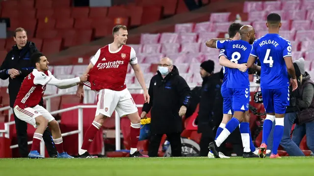 FOTO: Arsenal Dipermalukan Everton di Emirates Stadium