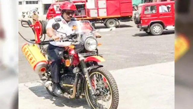 Motor dibekali dengan peralatan standar pemadam kebakaran (Rushlane)