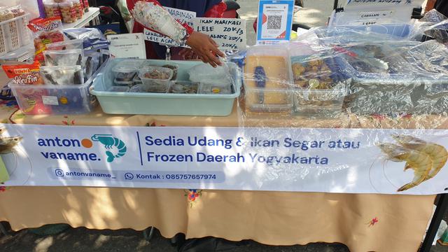 Layani Pesanan hingga Antar ke Pelanggan