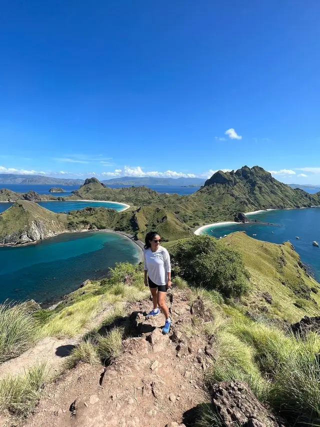 Marcella Zalianty di Pulau Padar (Instagram/marcella.zalianty)