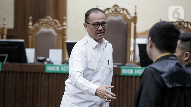 Sidang Vonis Mantan Pejabat Pajak Rafael Alun Ditunda