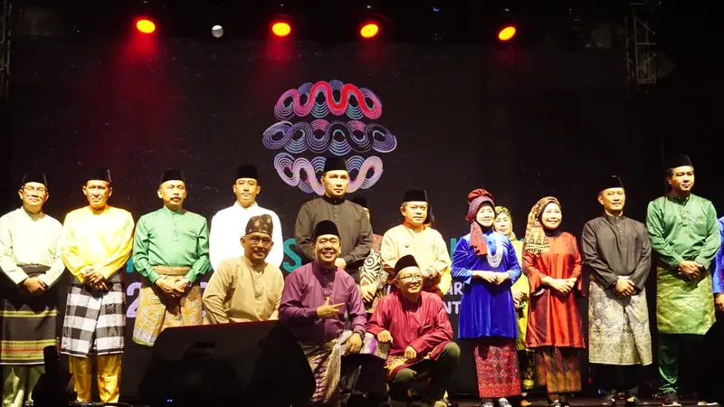 Kementerian Pendidikan, Kebudayaan, Riset, dan Teknologi (Kemendikbudristek) bersama 12 pemerintah daerah di Jambi dan Sumatera Barat (Sumbar) kembali meluncurkan Kenduri Swarnabhumi 2023 pada Sabtu (24/6/2023).