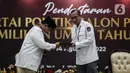 Ketua Umum Partai Gerindra Prabowo Subianto (kiri) saat mendaftarkan partai politiknya sebagai calon peserta Pemilu 2024 di Kantor KPU, Jakarta, Senin (8/8/2022). Pada hari kedelapan ini, KPU menerima pendaftaran empat partai politik di antaranya Partai Republiku Indonesia, Partai Hati Nurani Rakyat (Hanura), Partai Gerindra, dan Partai Kebangkitan Bangsa (PKB). (Liputan6.com/Johan Tallo)