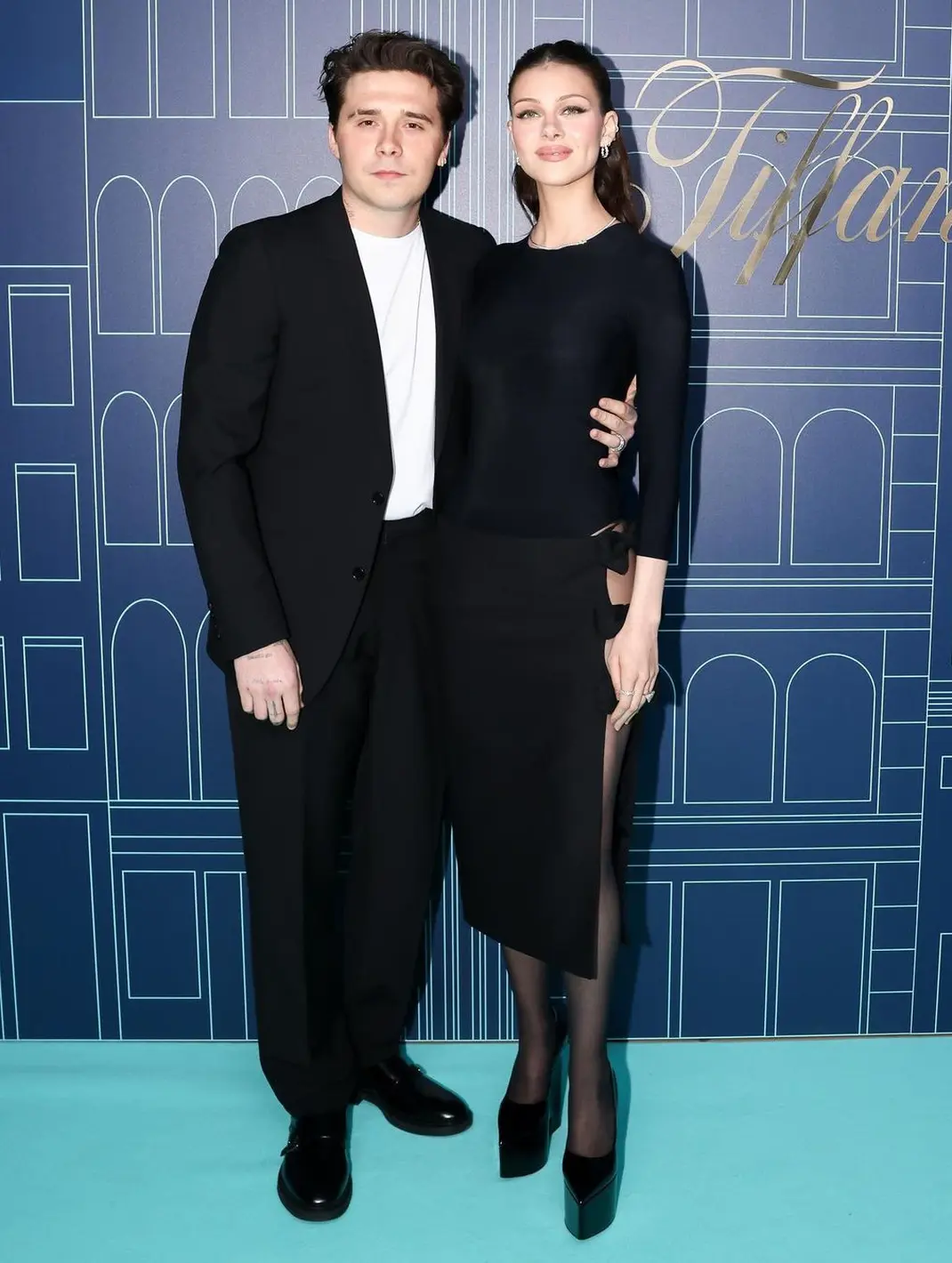 10 Seleb Tampil Bersinar di ReOpening Store Tiffany & Co NYC, Jimin