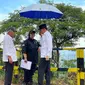 Menteri LHK Siti Nurbaya mendampingi Presiden Jokowi meninjau lokasi Ibu Kota Negara di sebagian Kabupaten Penajam Paser Utara dan di sebagian Kabupaten Kutai Kartanegara, Kalimantan Timur. (dok. KLHK)