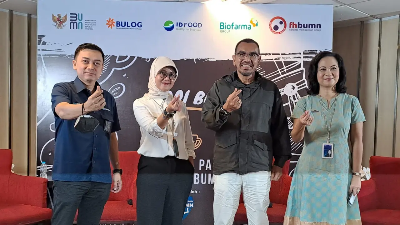 Direktur Bisnis Perum Bulog, Febby Novita dalam acara Ngopi Pagi Seputar BUMN, Rabu (15/3/2023). (Siti Ayu/Merdekac.om)