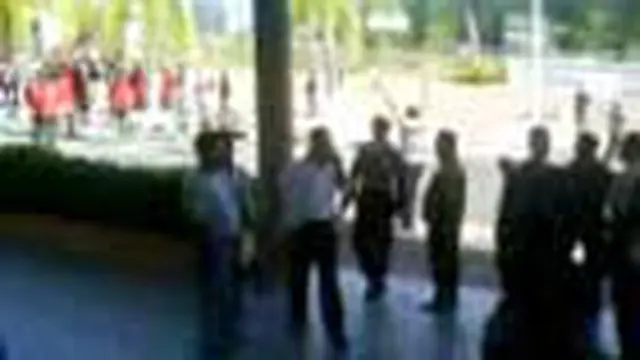 Demo Berujung Pengrusakan Kantor Bupati Aceh Singkil