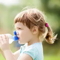 Kenali zat kimia dalam kemasan plastik yang sebaiknya dihindari untuk anak. (foto: bearfotos/freepik)