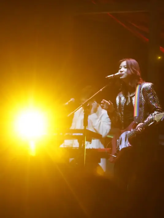 <p>Penampilan Danilla Riyadi di BNI Java Jazz Festival 2022</p>