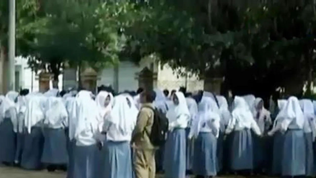 Siswa Mogok Belajar