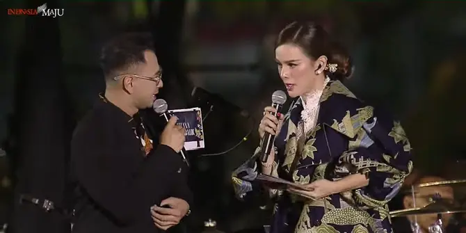 Gaya 8 Selebritas di Istana Berbatik, Ada yang Kompak Tampil dengan Buah Hati