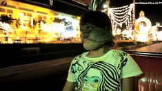 Beginilah penampilan unik seorang remaja perempuan yang sekujur tubuhnya ditumbuhi rambut yang lebih lebat daripada orang kebanyakan.