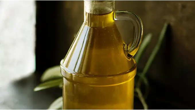 Minyak Goreng/copyright unsplash.com/@robertina