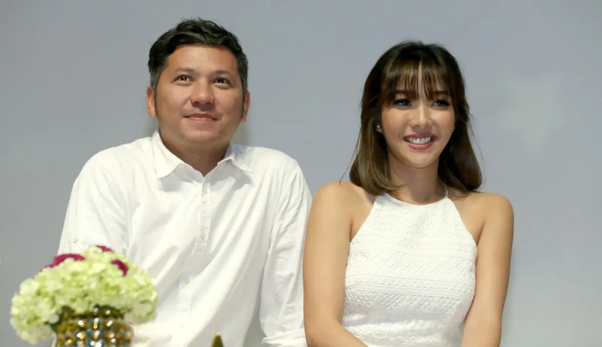 Menjaga keharmonisan dalan sebuah hubungan rumah tangga memang bukan hal yang mudah. Dan begini lah cara Gading dan Gisel untuk memertahankan rumah tangganya, yang pastinya juga bersama Gempi. (Nurwahyunan/Bintang.com)