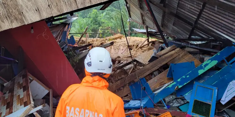 Pemkab Natuna Tetapkan Status Tanggap Darurat Bencana Longsor