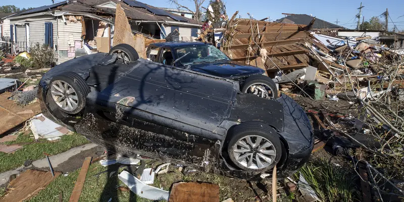 Louisiana Porak Poranda Dihantam Tornado