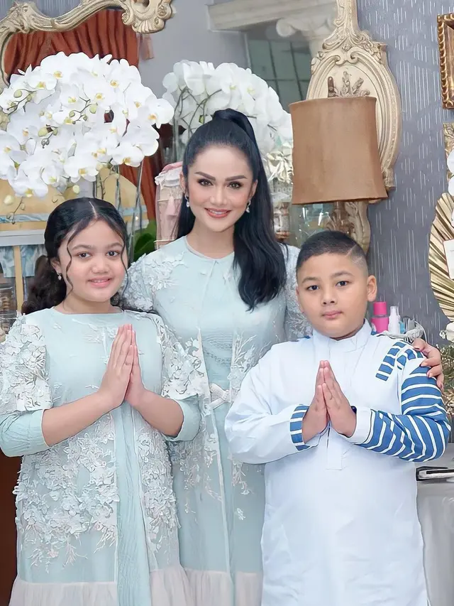 [Fimela] Krisdayanti dan Raul Lemos
