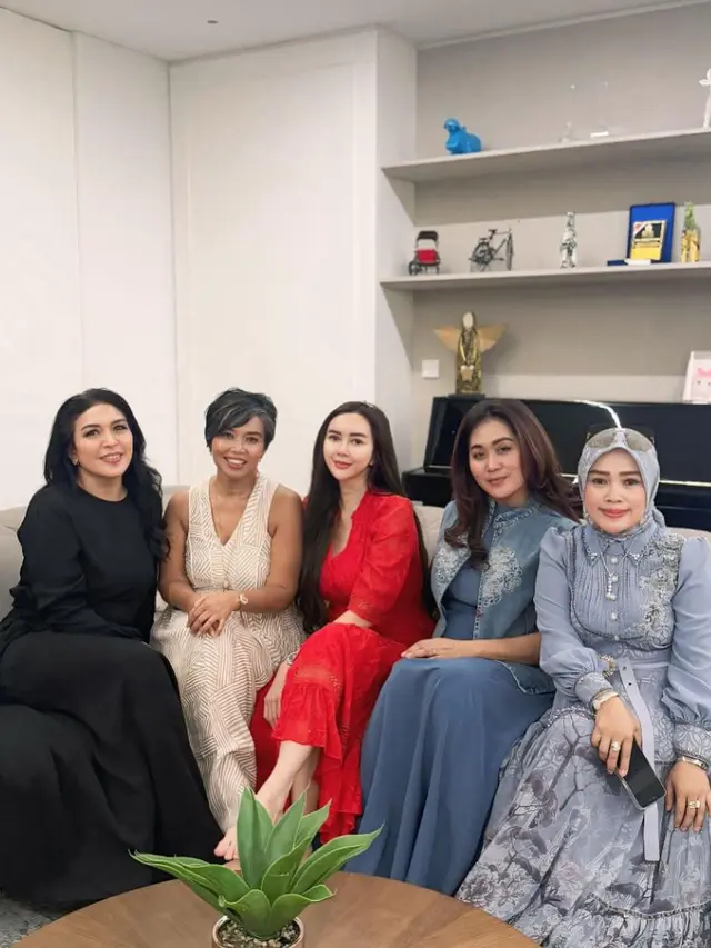 Ultah Aura Kasih