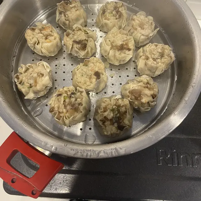 6 Potret Bentuk Dimsum Nyeleneh Ini Bikin Tepuk Jidat,