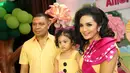 Raut wajah bahagia terlihat jelas dari wajah Krisdayanti dan Raul Lemos saat merayakan ulang tahun anaknya yang ke-4 di hotel Kristal. (Galih W. Satria/Bintang.com)
