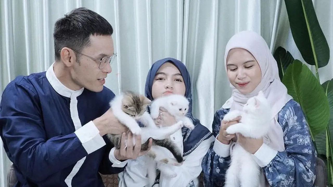 Potret Foto Keluarga Ben Kasyafani, Nesyana, dan Sienna jelang lebaran