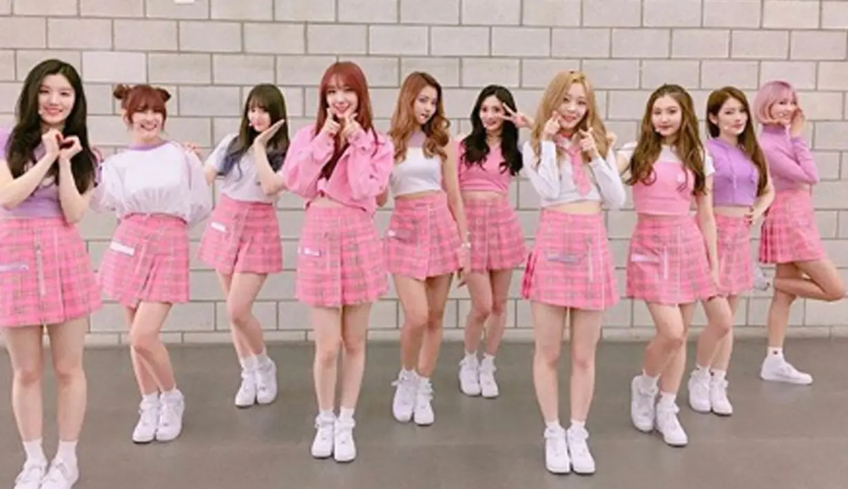 Debut dengan mini album Hi! Pristin dan Wee Woo sebagai single pertama mereka. Pristin mendapatkan sambutan dari publik, terkhusus penikmat musik K-Pop. (Liputan6.com/IG/pristin_official_)