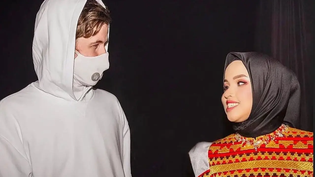 Who I Am Adalah Lagu Karya Putri Ariani ft Alan Walker, Peder Elias dan Terjemahannya