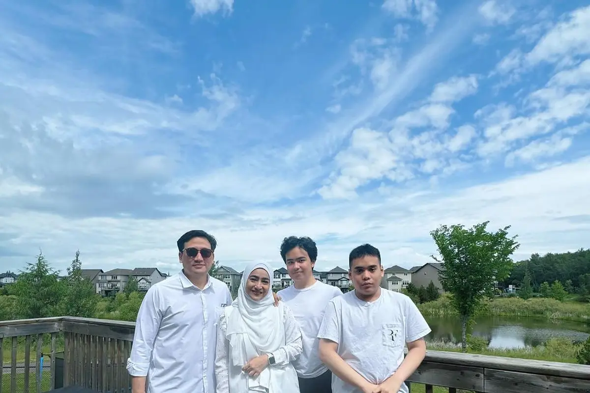 Cindy Fatikasari dan keluarga rayakan Canada Day (Instagram/cindyfatikasari)