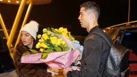 Cristiano Ronaldo dan kekasihnya Georgina Rodriguez. (Jorge Ferrari / Al Nassr Football Club / AFP)