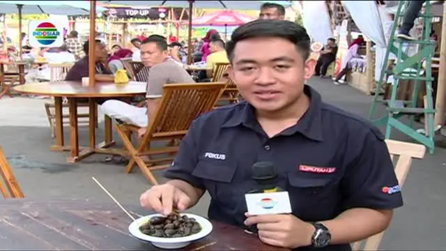 Anda berada di Jakarta Fair? Jangan lupa menyicipi kuliner tutut dan bakso goreng gajah!