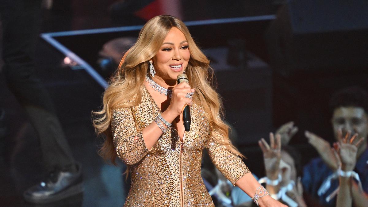 Jelang Natal, Mariah Carey Siap Kalahkan Wildflower Billie Eilish di Billboard Hot 100