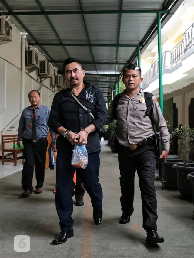 [Bintang] Gatot Brajamusti