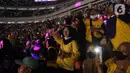 Antusias warga menyaksikan malam puncak Perayaan HUT ke-495 tahun Jakarta di Jakarta International Stadium (JIS), Jakarta, Sabtu (25/6/2022). Malam puncak Jakarta Hajatan tersebut bertemakan 'Collaborate, Accelerate, Elevate'. (Liputan6.com/Herman Zakharia)