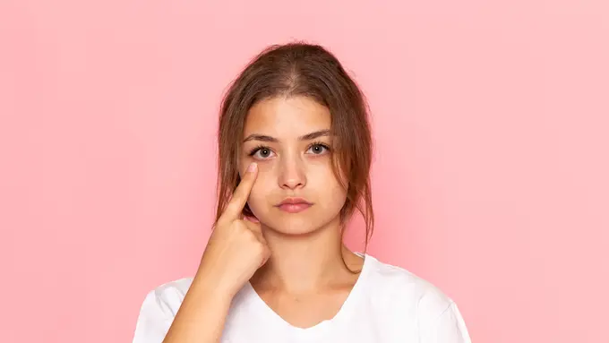 Kurang Tidur Bukan Alasan! Ini 3 Tips Supaya Mata Panda Hilang [Dok/freepik.com]