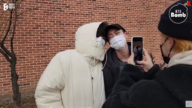 Momen Jin BTS Berangkat wamil. (Tangkapan layar YouTube/ BangtanTV)