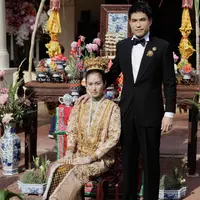Nong Poy dan Oak Phakwa melangsungkan pernikahan pada Rabu1 Maret 2023 [@niyadarweddinganswer]