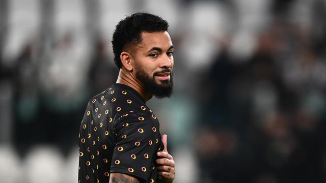 Pemain Juventus Douglas Luiz