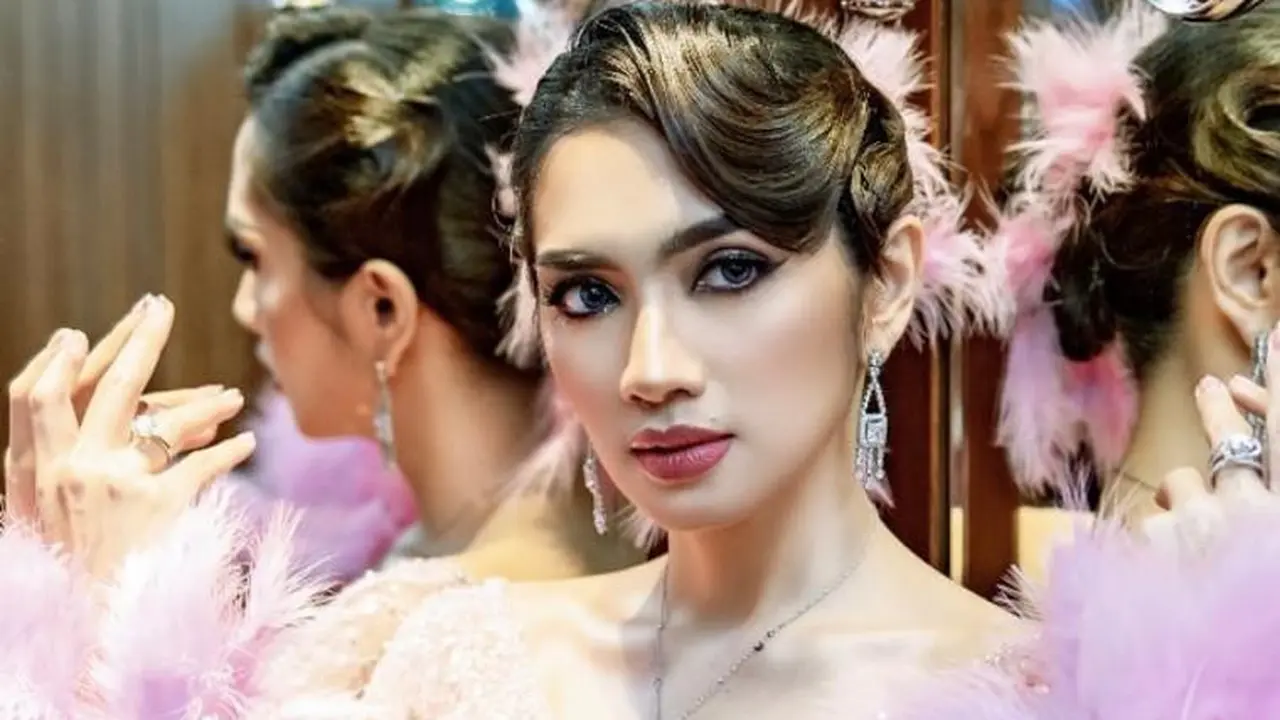 Bak Barbie, Penampilan Angel Karamoy Dibalut Dress Pink saat Rayakan Ultah ke-36 Tahun