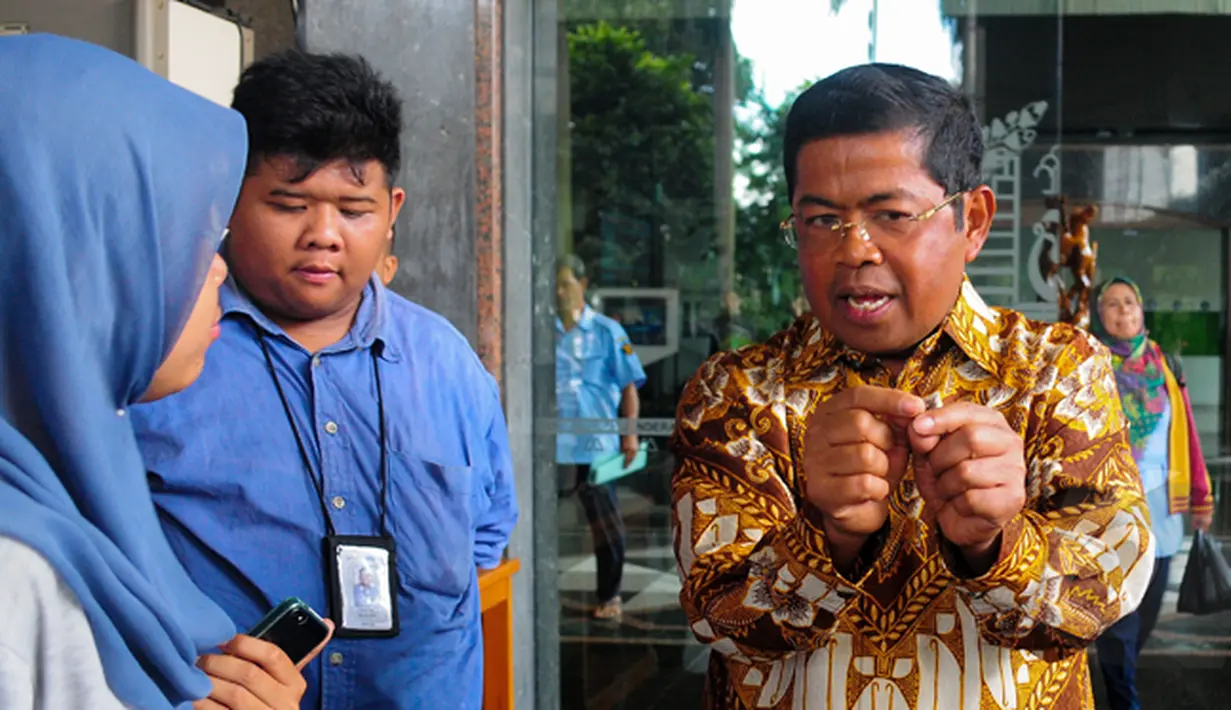 Idrus memberikan pernyataan saat tiba di gedung Kemenkumham, Jakarta, Rabu (4/3/2015). Idrus mengingatkan kubu Agung cs agar tidak mengklaim kemenangan terkait putusan Mahkamah Partai. (Liputan6.com/Yoppy Renato)