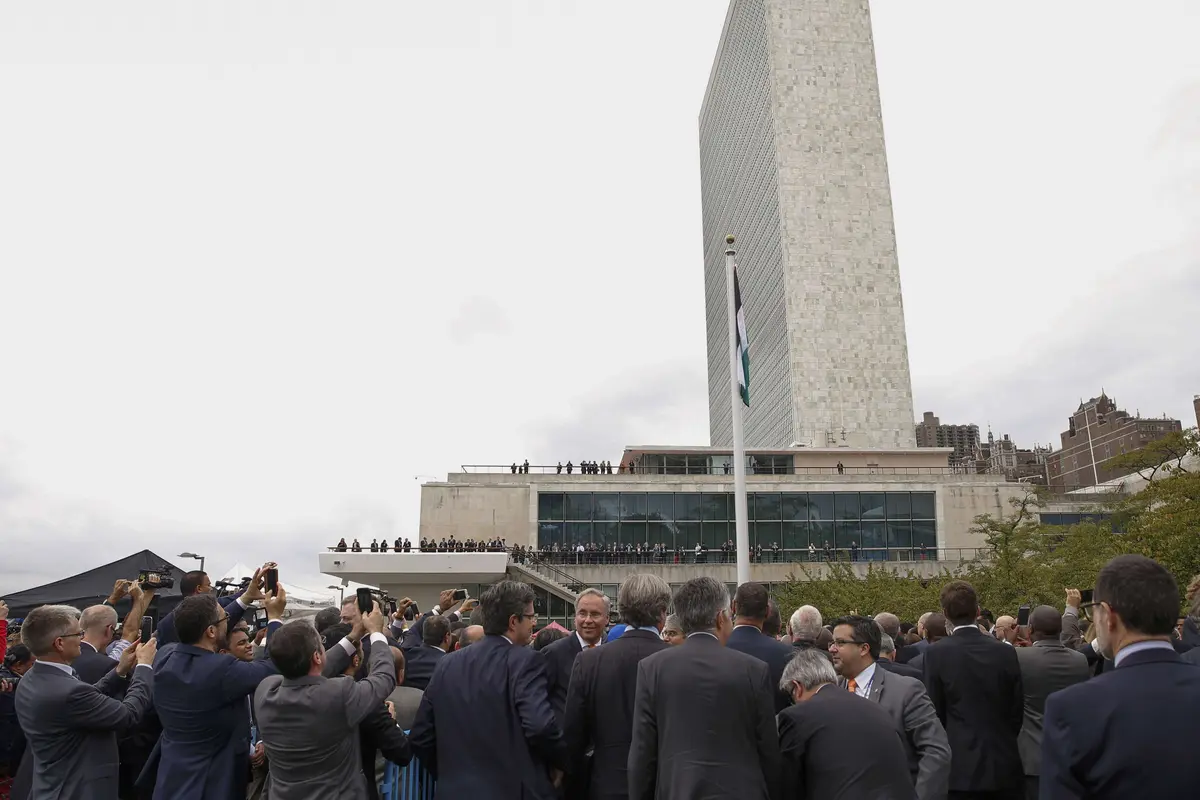 Detik-detik Pengibaran Bendera Palestina di Markas PBB New York
