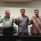 Lieus Sungkharisma (kiri) saat jumpa pers di Hotel Sofyan Tebet, Senin (13/5/2019). (Liputan6.com/ Ady Anugrahadi)