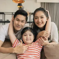 Gentle parenting adalah pola asuh yang berlandaskan empati dan kelembutan. (Foto: Freepik/Lifestylememory)