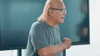 Ovan Tobing, MC kondang dan tokoh sepak bola Malang berikan motivasi jelang laga Arema kontra Persik. (Istimewa)
